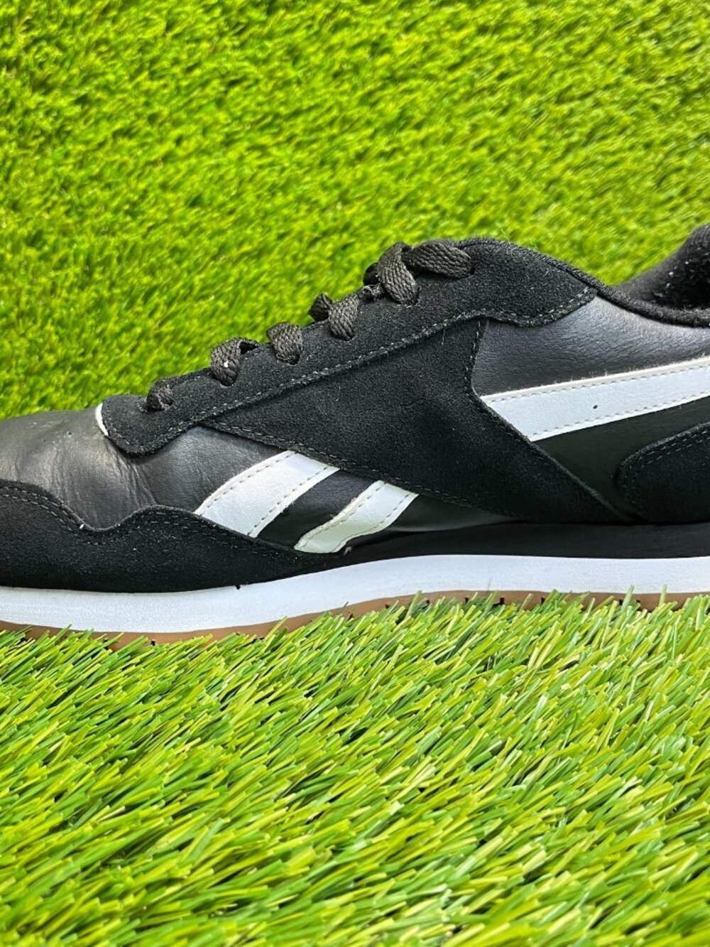Reebok Harman Mens Size 9 Black White Leather Walking Casual Classic Shoes - Picture 2 of 10